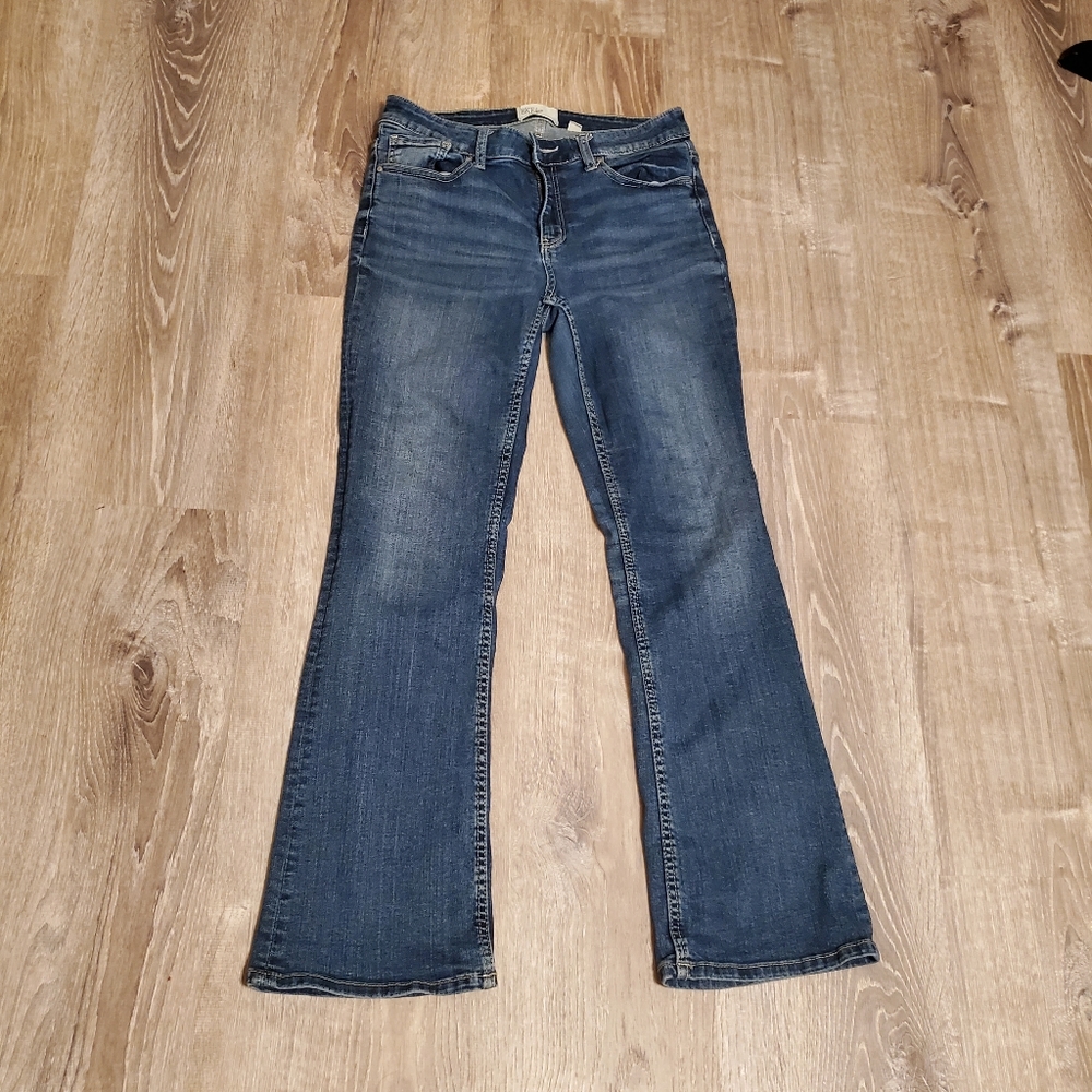 Bke Payton bootcut  jeans. Size 28 waist, 28 inseam, low rise.
